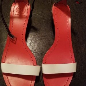 Tory Burch heel - *MISSING STRAP HALF OFF*